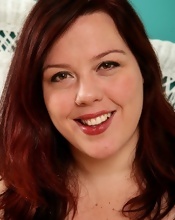 Chubby bimbo feels great while fingering her hairy vag